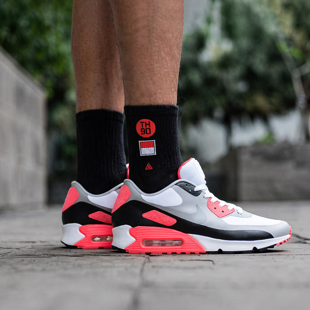 APTHCRY SNKR Socks - AM INFRARED - AVBL MRKT (3)