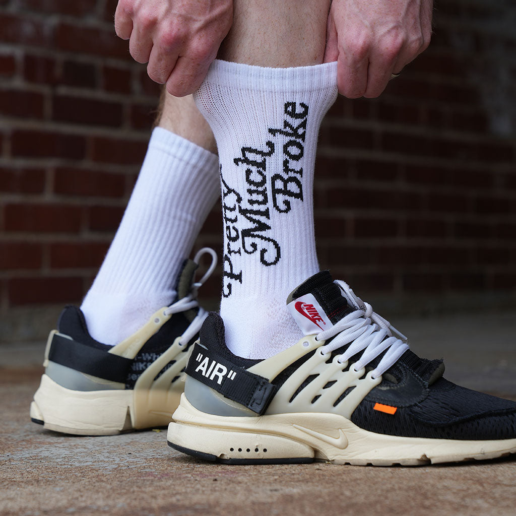 APTHCRY Pretty Much Broke Socks - 2 pack - AVBL MRKT (2)
