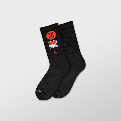 APTHCRY SNKR Socks - AM INFRARED - AVBL MRKT (2)