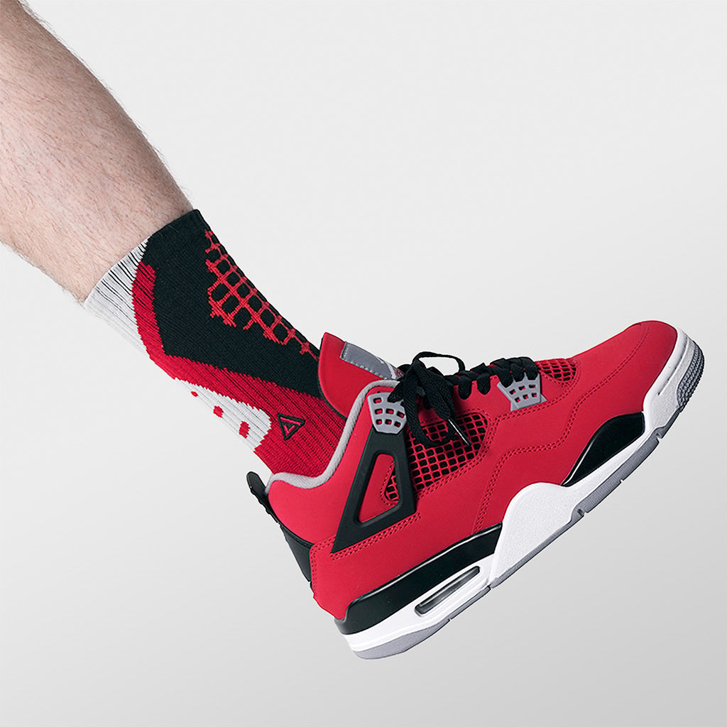 APTHCRY SNKR Socks - Toro IV - AVBL MRKT (1)