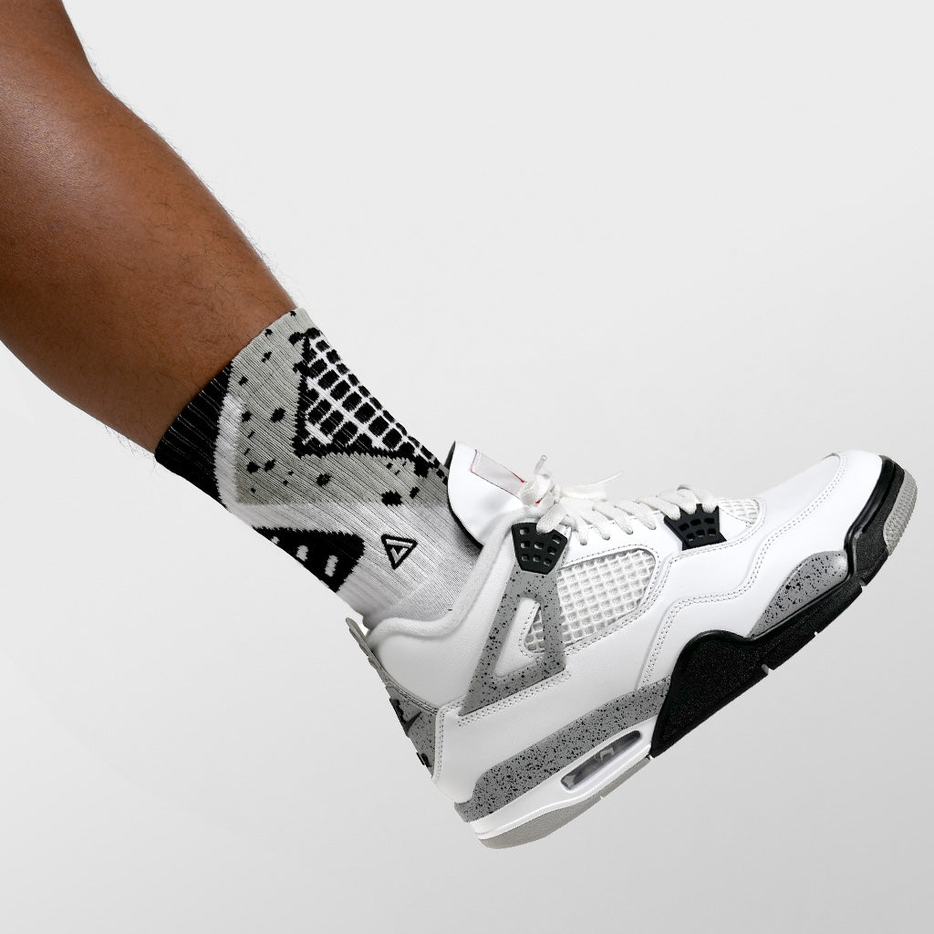 APTHCRY SNKR Socks - White Cement IV - AVBL MRKT (1)