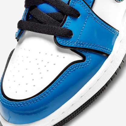 Air Jordan 1 Mid SE 'Signal Blue' (2021) (GS) [BQ6931-402] Athletic Basketball Sports Sneakers in Signal Blue / Black - White for Unisex Youth Kids Junior Boys Girls - AVBL MRKT (5)
