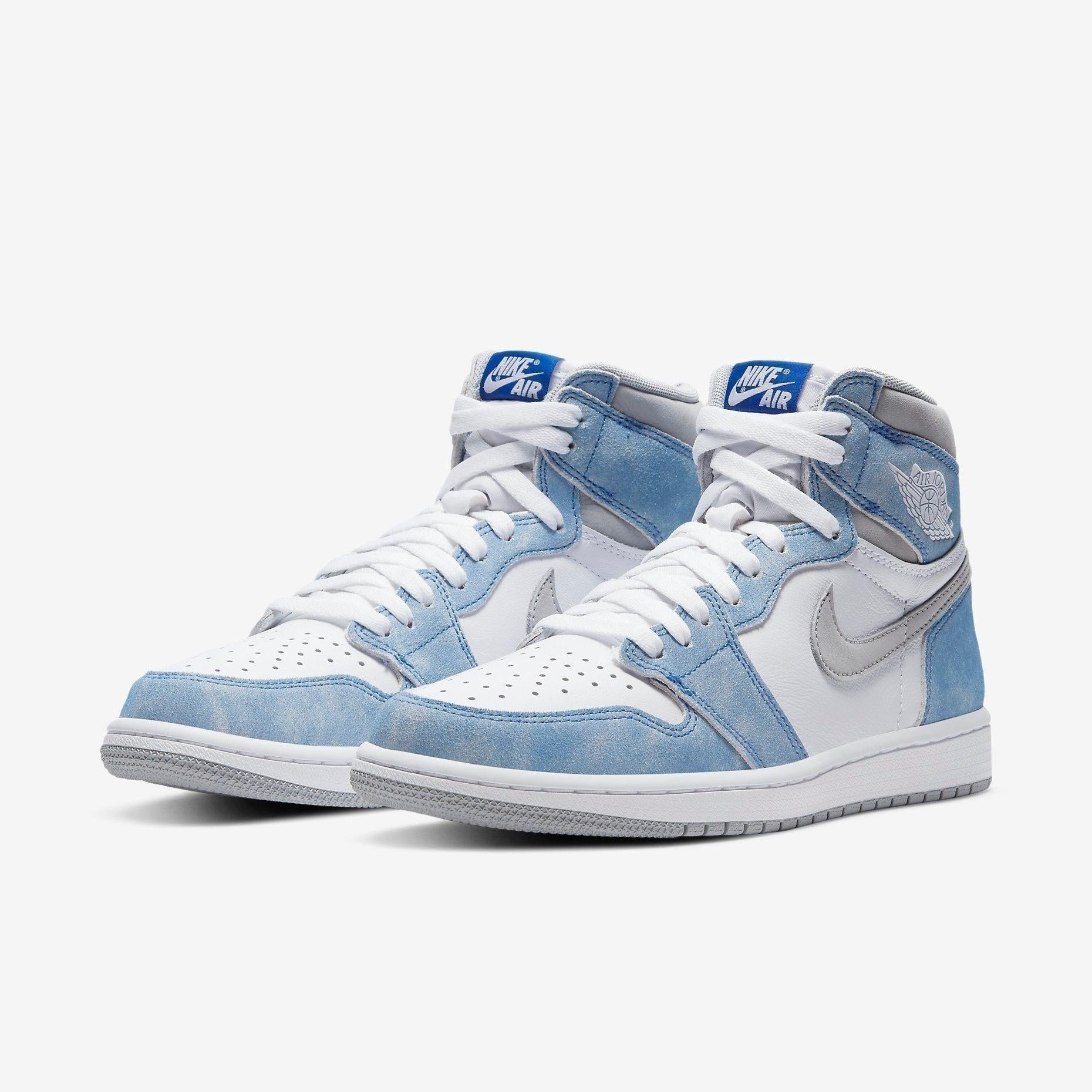 Air Jordan 1 Retro High OG 'Hyper Royal' (2021) [555088-402] Athletic Basketball Sports Sneakers in Hyper Royal / White for Unisex Adult Mens - AVBL MRKT (1)