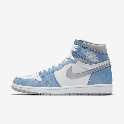 Air Jordan 1 Retro High OG 'Hyper Royal' (2021) [555088-402] Athletic Basketball Sports Sneakers in Hyper Royal / White for Unisex Adult Mens - AVBL MRKT (2)