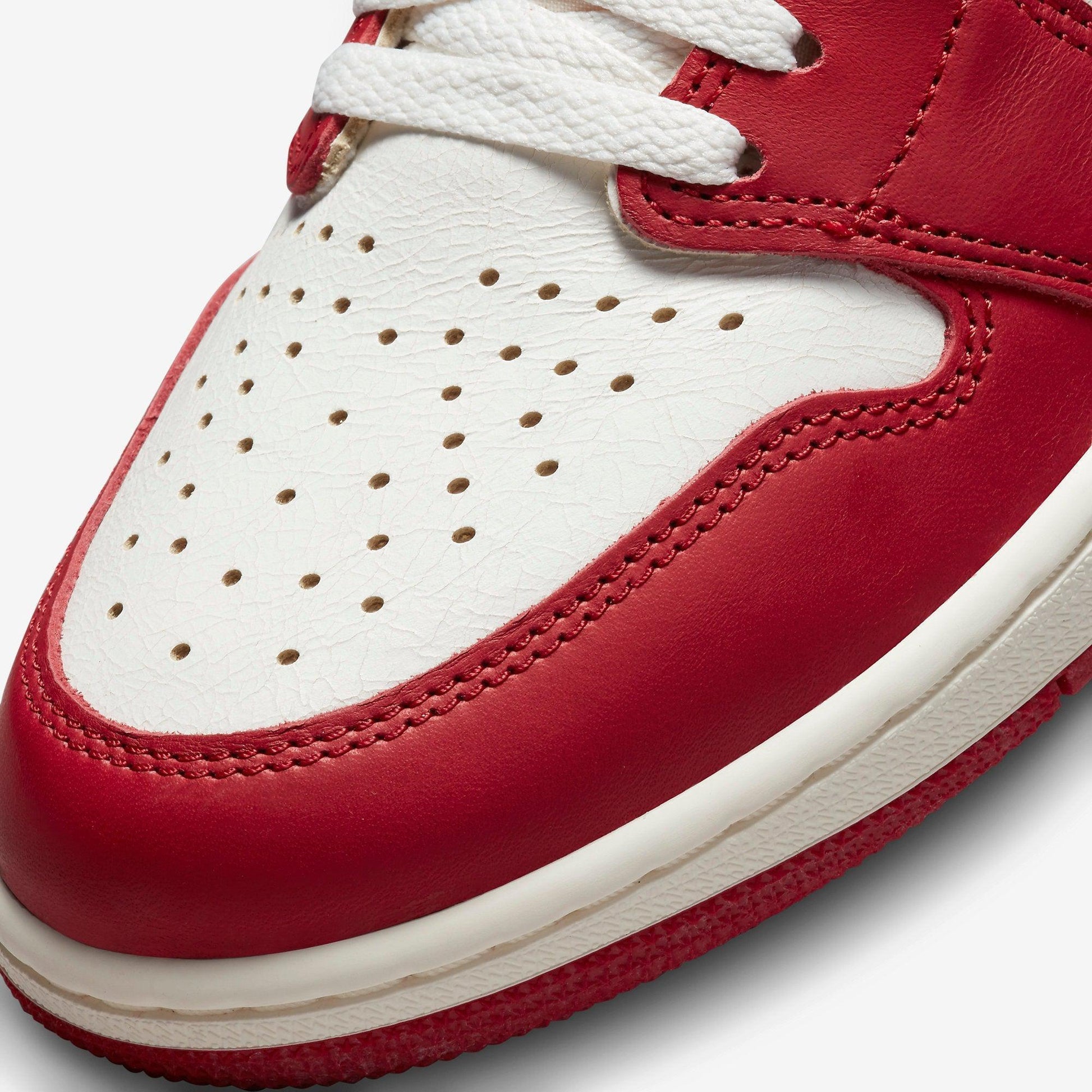 Air Jordan 1 Retro High OG 'Reimagined Chicago / Lost and Found' (2022) [DZ5485-612] Athletic Basketball Sports Sneakers in Varsity Red / Black - Sail - Muslin for Unisex Adult Mens - AVBL MRKT (7)