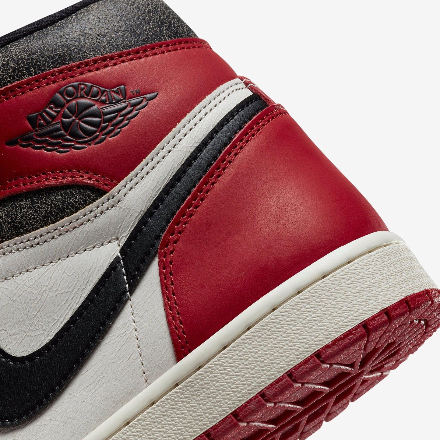 Air Jordan 1 Retro High OG 'Reimagined Chicago / Lost and Found' (2022) [DZ5485-612] Athletic Basketball Sports Sneakers in Varsity Red / Black - Sail - Muslin for Unisex Adult Mens - AVBL MRKT (8)