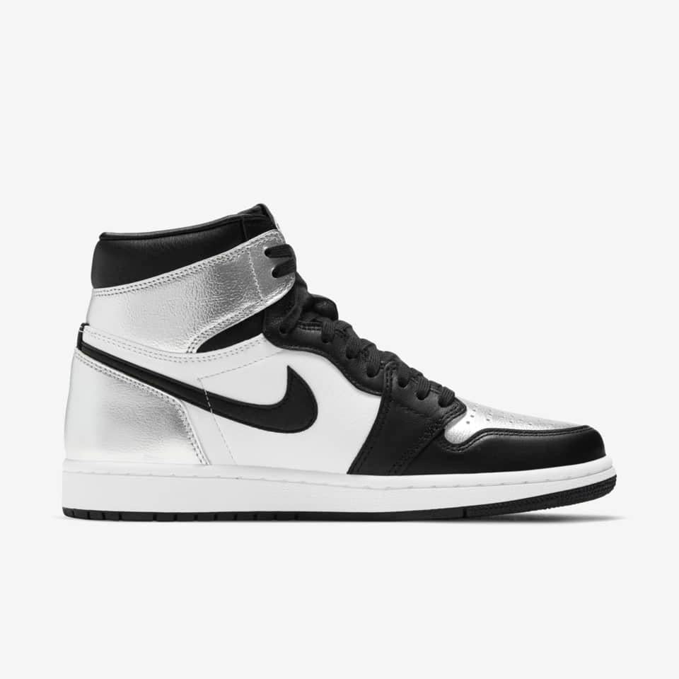 Air Jordan 1 Retro High OG 'Silver Toe' (2021) (Womens) [CD0461-001] Athletic Basketball Sports Sneakers in Black / Black - Metallic Silver for Unisex Adult Female Ladies Girls WMNS - AVBL MRKT (4)