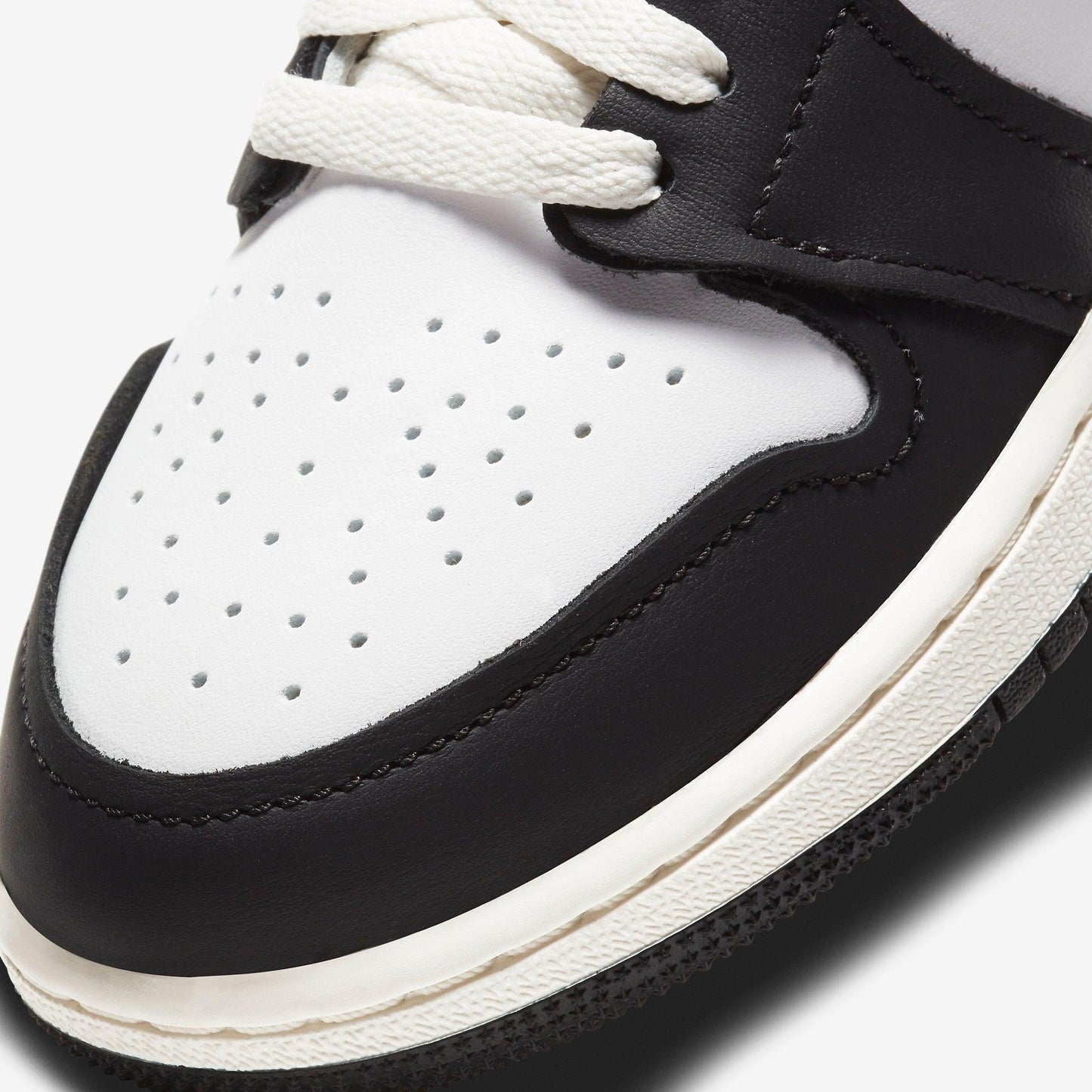 Air Jordan 1 Retro High OG 'Volt / Gold' (2021) (GS) [575441-118] Athletic Basketball Sports Sneakers in White / Black - Volt for Unisex Youth Kids Junior Boys Girls - AVBL MRKT (7)