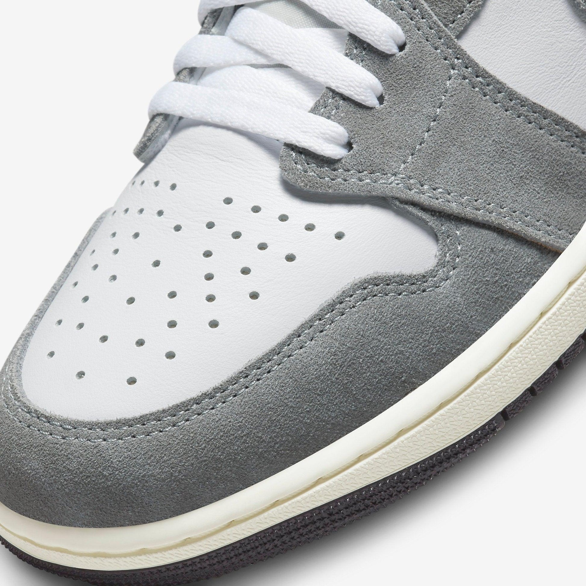 Air Jordan 1 Retro High OG 'Washed Black' (2023) [DZ5485-051] Athletic Basketball Sports Sneakers in Black / Fire Red - White for Unisex Adult Mens - AVBL MRKT (7)