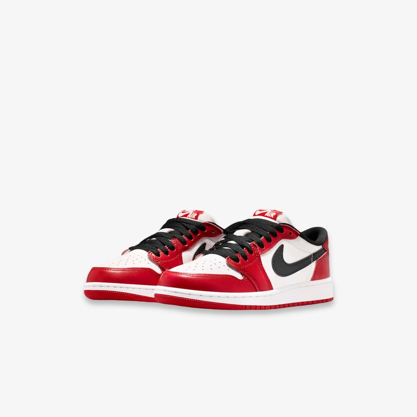 Air Jordan 1 Retro Low OG 'Chicago' (2025) (GS) [HQ6999-600] Athletic Basketball Sports Sneakers in Varsity Red / Black - Summit White for Unisex Youth Kids Junior Boys Girls - AVBL MRKT (1)