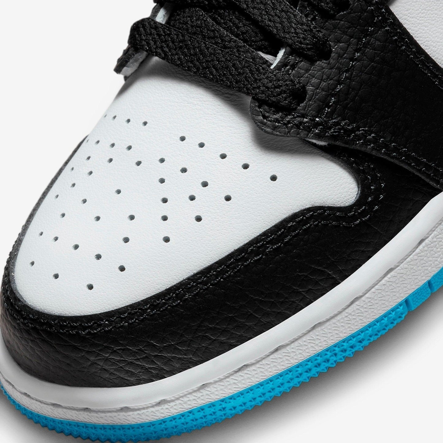 Air Jordan 1 Retro Low OG 'UNC / Dark Powder Blue' (2022) (GS) [CZ0858-104] Athletic Basketball Sports Sneakers in White / Dark Powder Blue - Black for Unisex Youth Kids Junior Boys Girls - AVBL MRKT (7)
