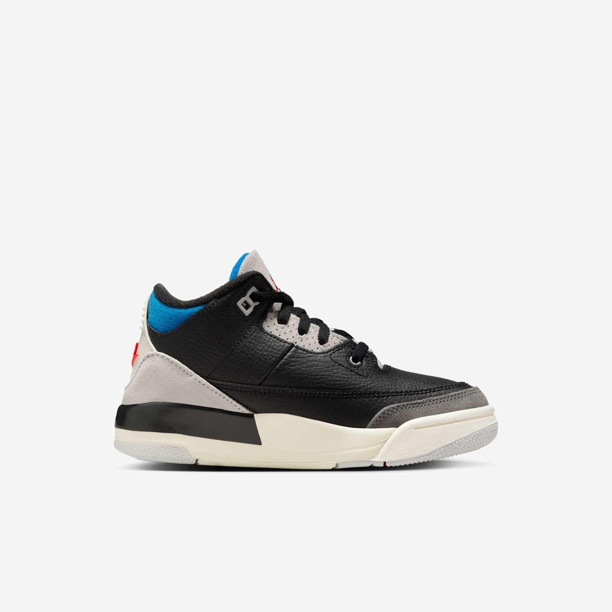 Air Jordan 3 Retro OG 'Rare Air' (2025) (PS) [IB8969-004] Athletic Basketball Sports Sneakers in Black / Chile Red - Neutral Grey - Military Blue for Unisex Little Kids Pre-School Boys Girls - AVBL MRKT (4)
