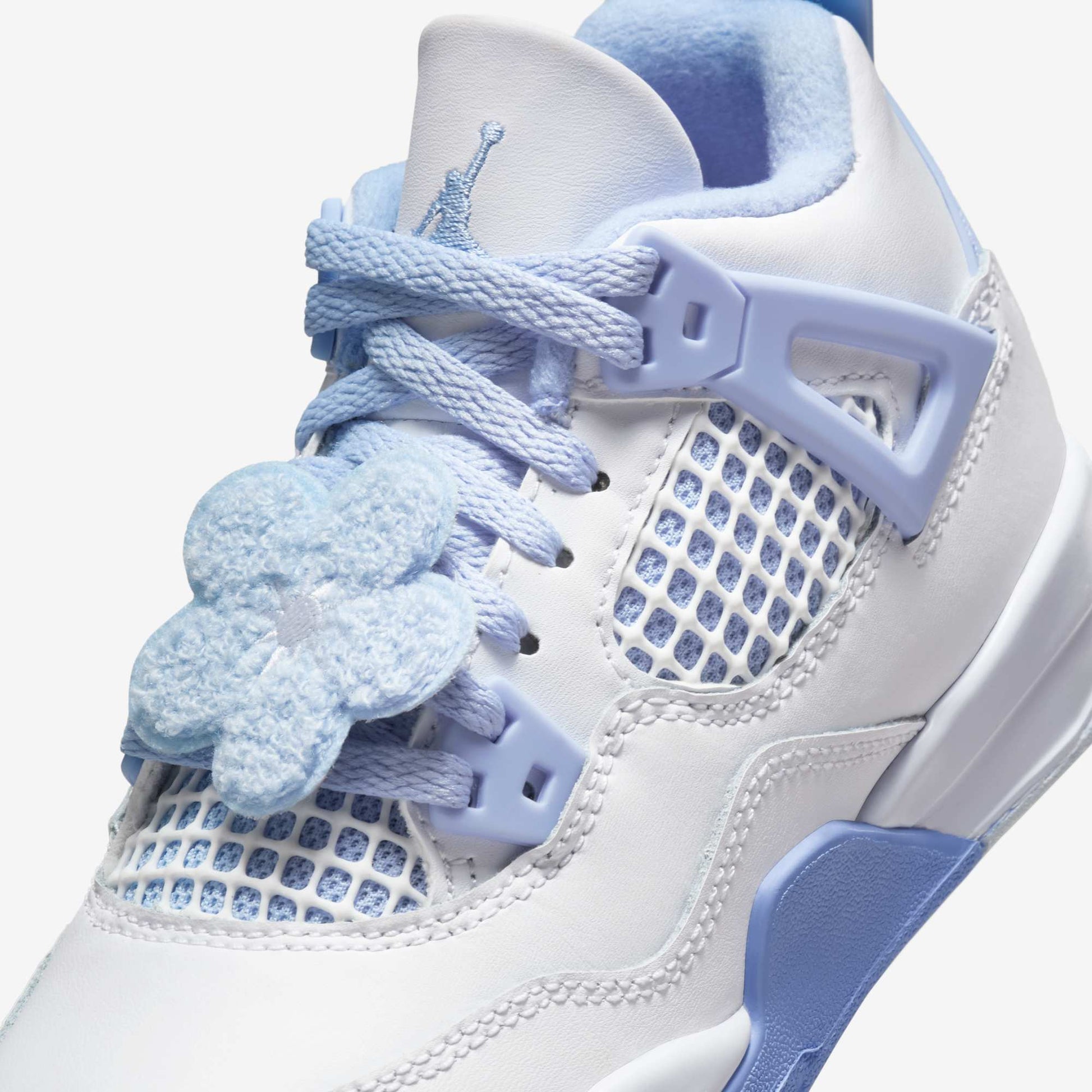 Air Jordan 4 Retro 'Forget Me Not / Aluminum' (2025) (PS) [IB8962-100] Athletic Basketball Sports Sneakers in White / Aluminum - Blue Tint for Unisex Little Kids Pre-School Boys Girls - AVBL MRKT (7)