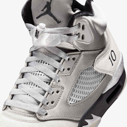 Air Jordan 5 Retro 'Wings / In This House, No One Flies Alone' (2025) (Womens) [IO2038-001] Athletic Basketball Sports Sneakers in Medium Grey / Black - Metallic Silver for Unisex Adult Female Ladies Girls WMNS - AVBL MRKT (9)