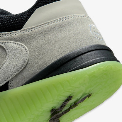 Air Jordan Jumpman Jack TR x Travis Scott x Chase B 'Illusion Green / Coral Chalk' (2025) [IH7971-001] Athletic Training Casual Fashion Sneakers in Black / Night Silver - Anthracite - Illusion Green - Coral Chalk for Unisex Adult Mens - AVBL MRKT (8)