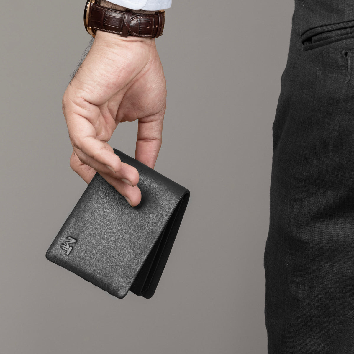 Classy Leather Bags Black Kodiak Billfold - AVBL MRKT (1)