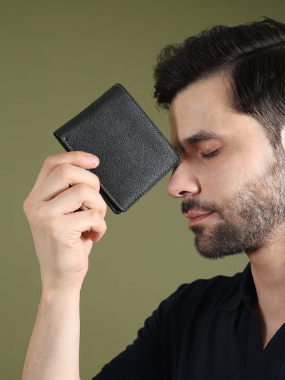 Classy Leather Bags Black Textured Leather Mens Wallet - AVBL MRKT (7)