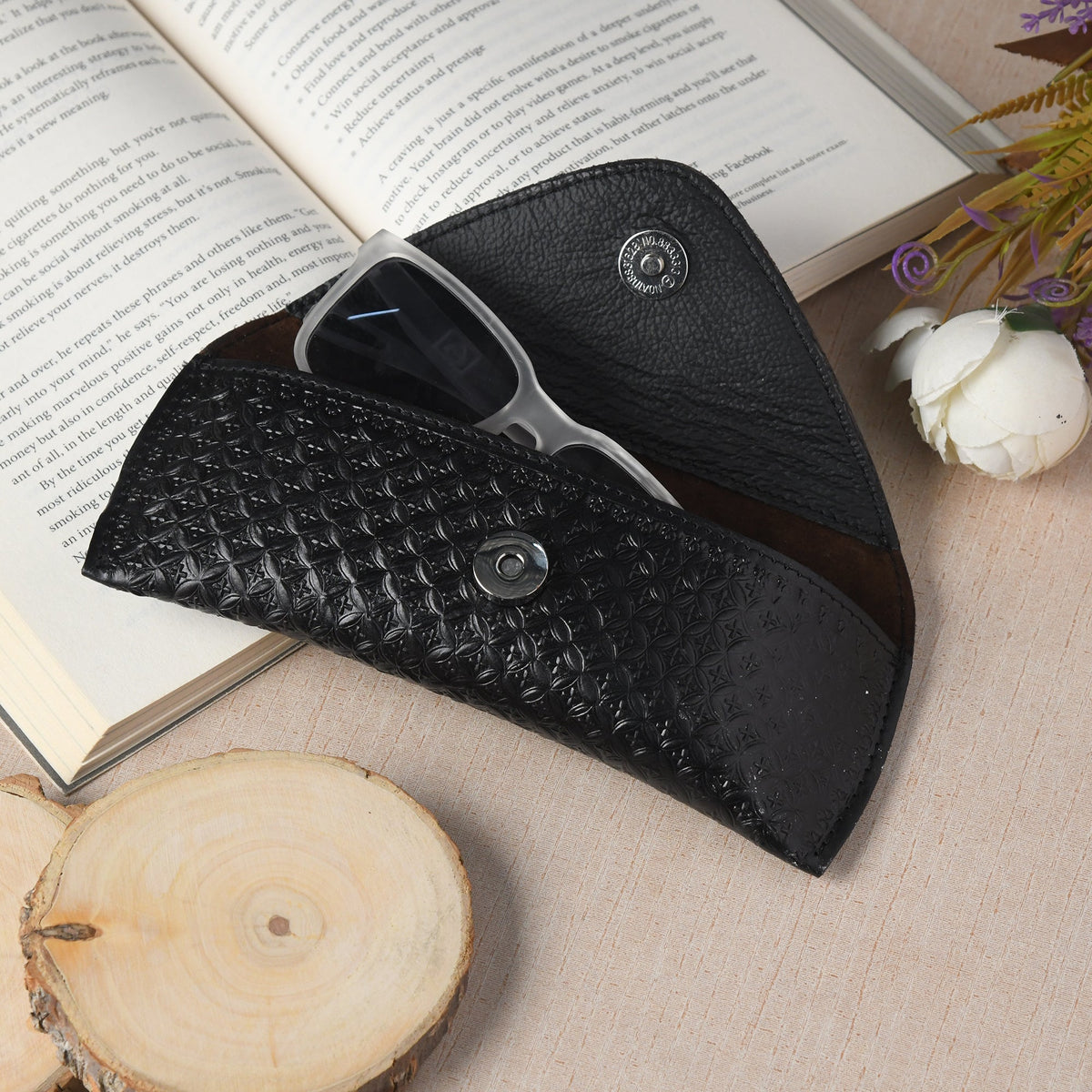 Classy Leather Bags Black Textured Leather Sunglasses Cover - AVBL MRKT (2)