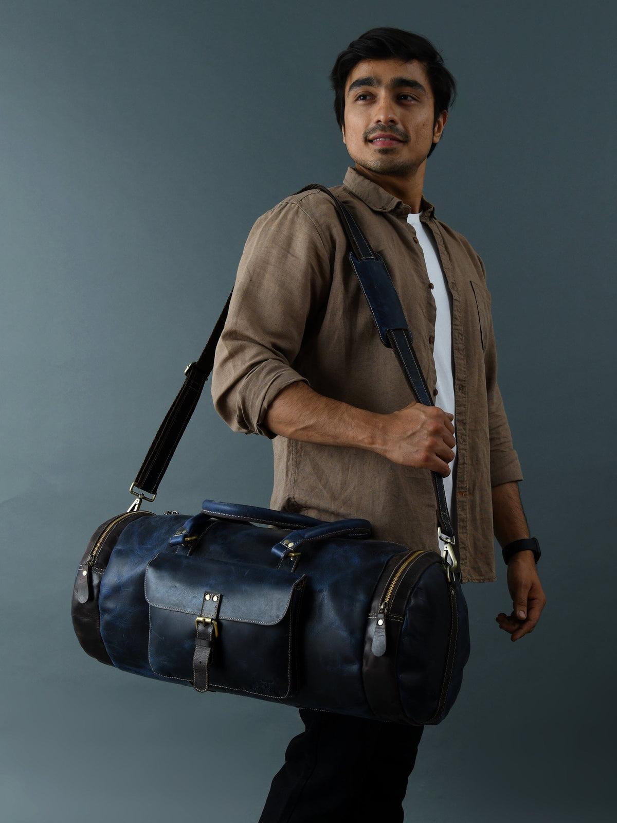 Classy Leather Bags Blue Premium Duffle - AVBL MRKT (5)