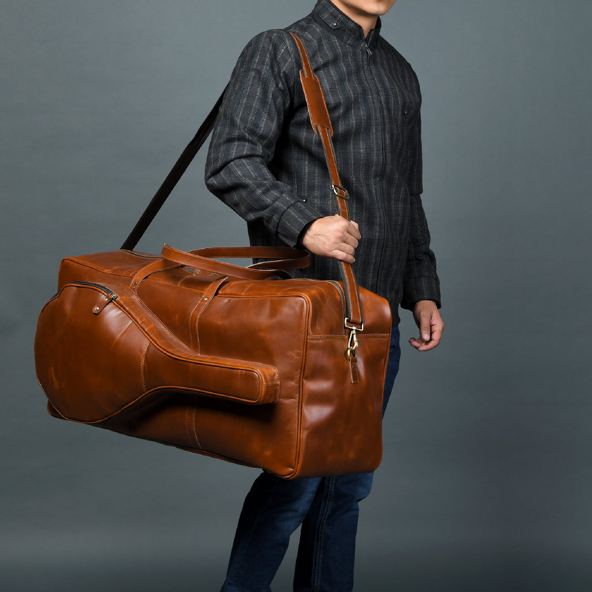 Classy Leather Bags Buffalo Leather Tennis Duffle Bag - AVBL MRKT (2)
