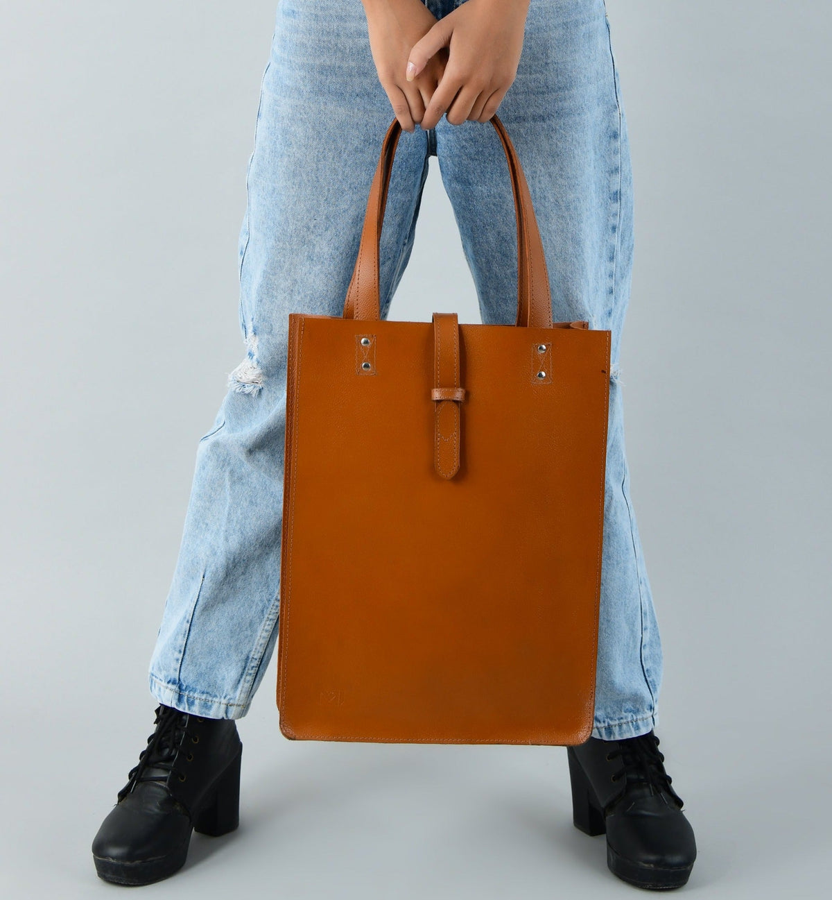 Classy Leather Bags Chestnut Elegance Leather Tote - AVBL MRKT (1)