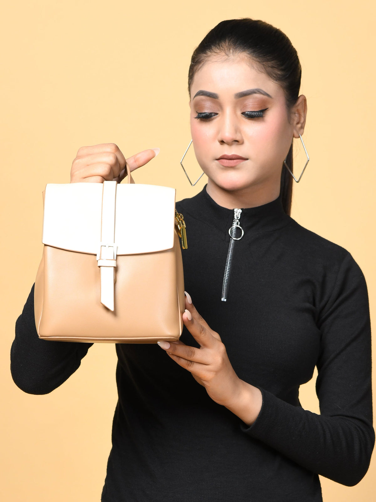 Classy Leather Bags Claire Women's Backpack - Beige - AVBL MRKT (10)