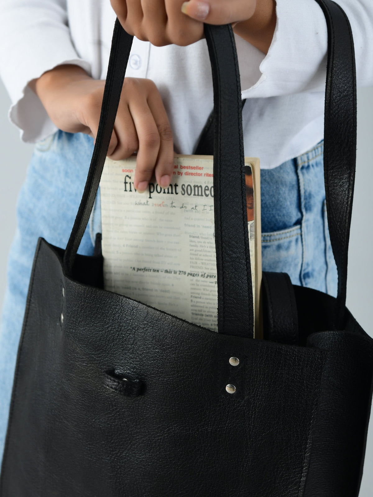 Classy Leather Bags Ebony Elegance Leather Tote - AVBL MRKT (6)