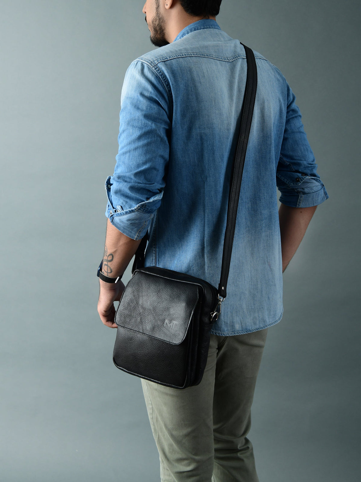 Classy Leather Bags Enzo Black Side Messenger - AVBL MRKT (2)