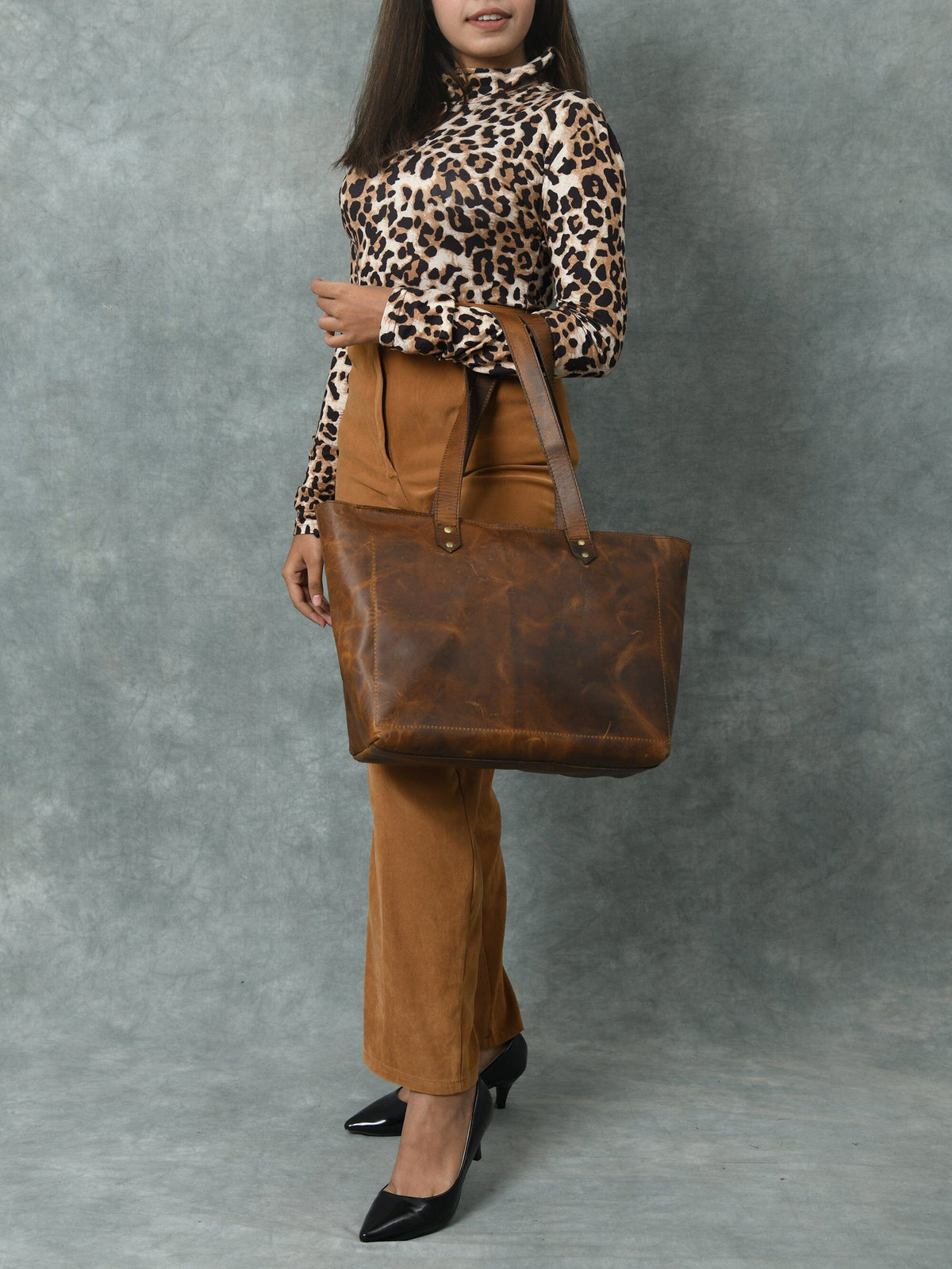 Classy Leather Bags Essential Work Tote - Brown - AVBL MRKT (3)