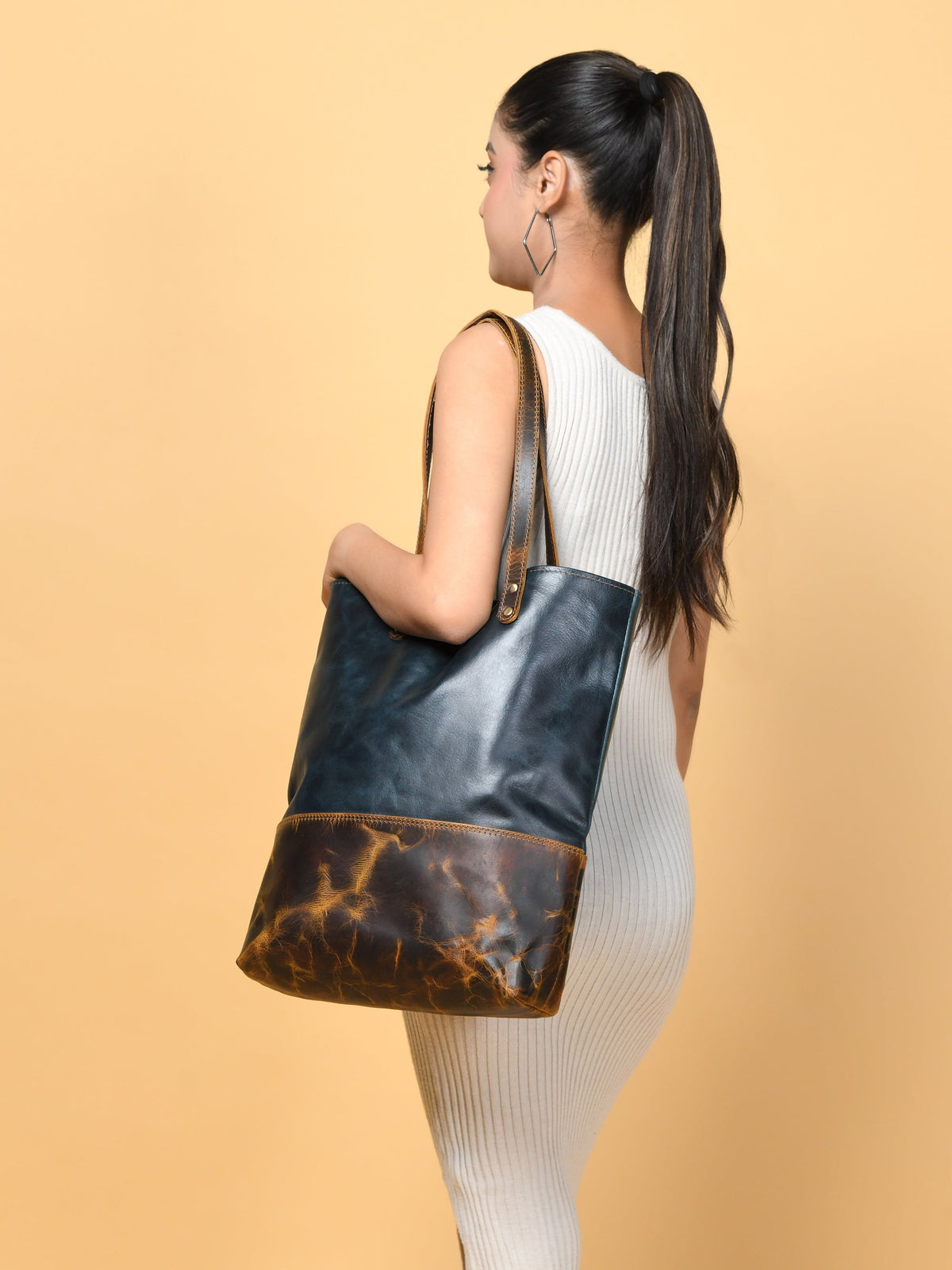 Classy Leather Bags Green Women's Leather Tote - AVBL MRKT (11)