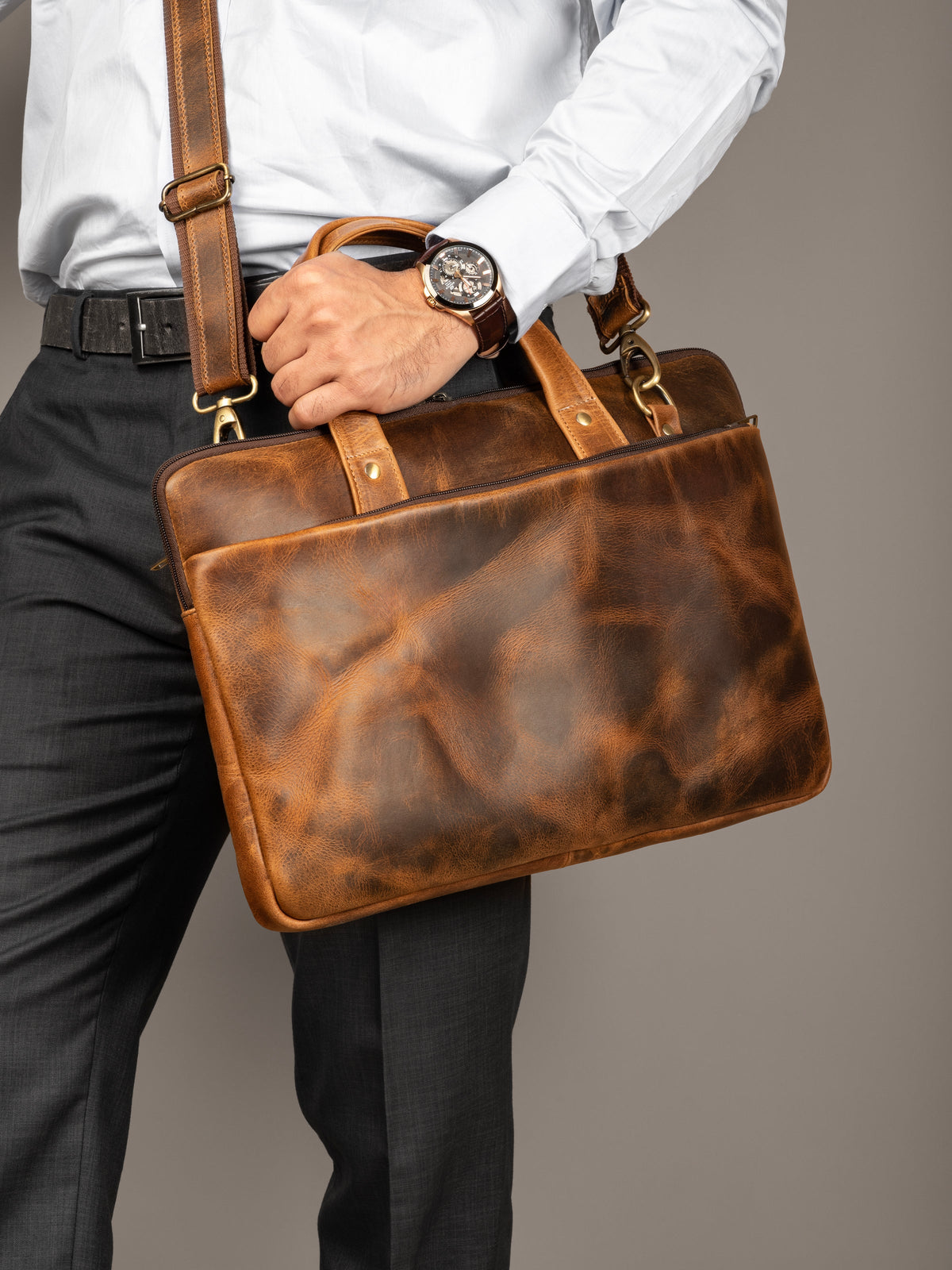 Classy Leather Bags Harbor Laptop Briefcase, Tan - AVBL MRKT (5)