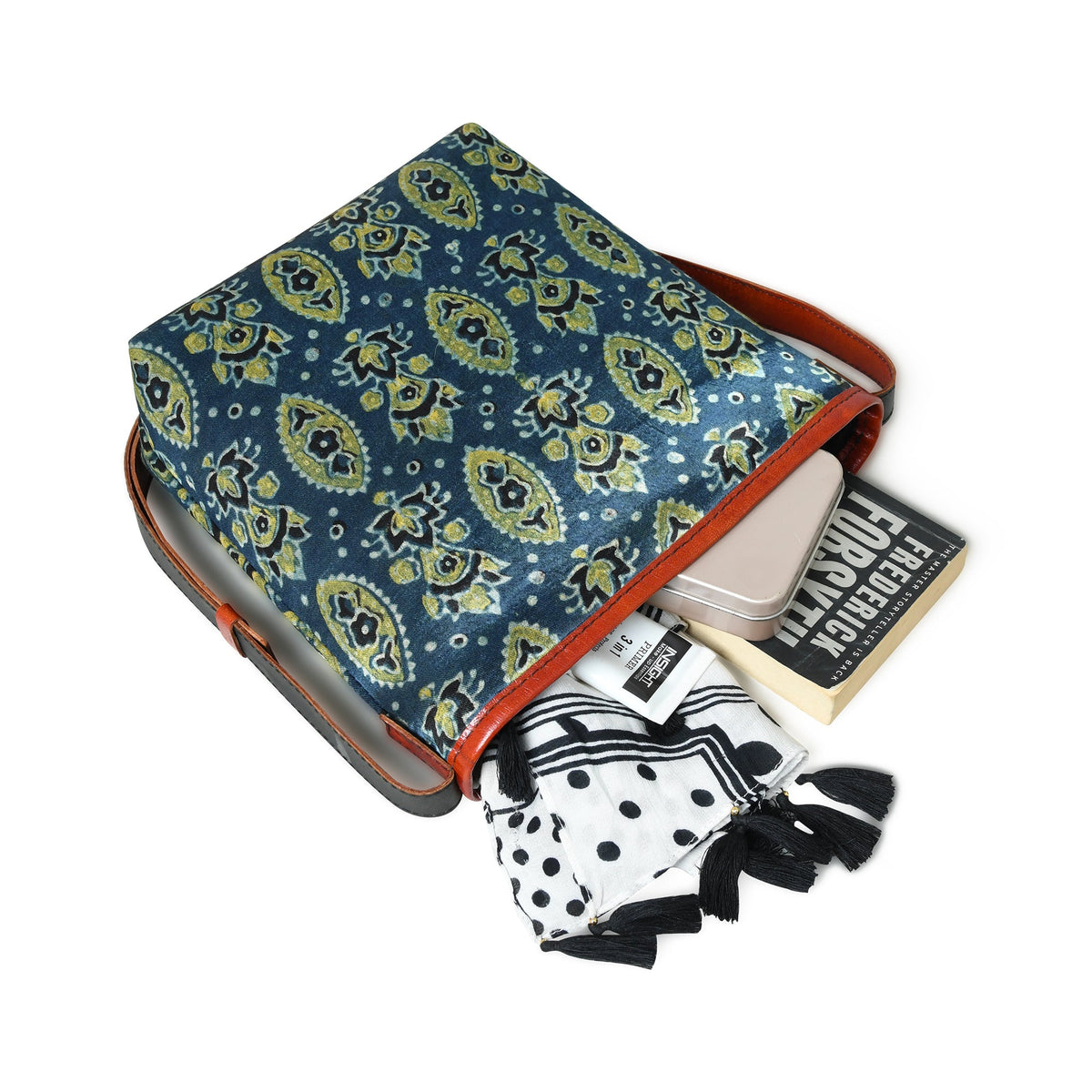 Classy Leather Bags Heritage Ajrakh Leather Tote Bag - AVBL MRKT (9)