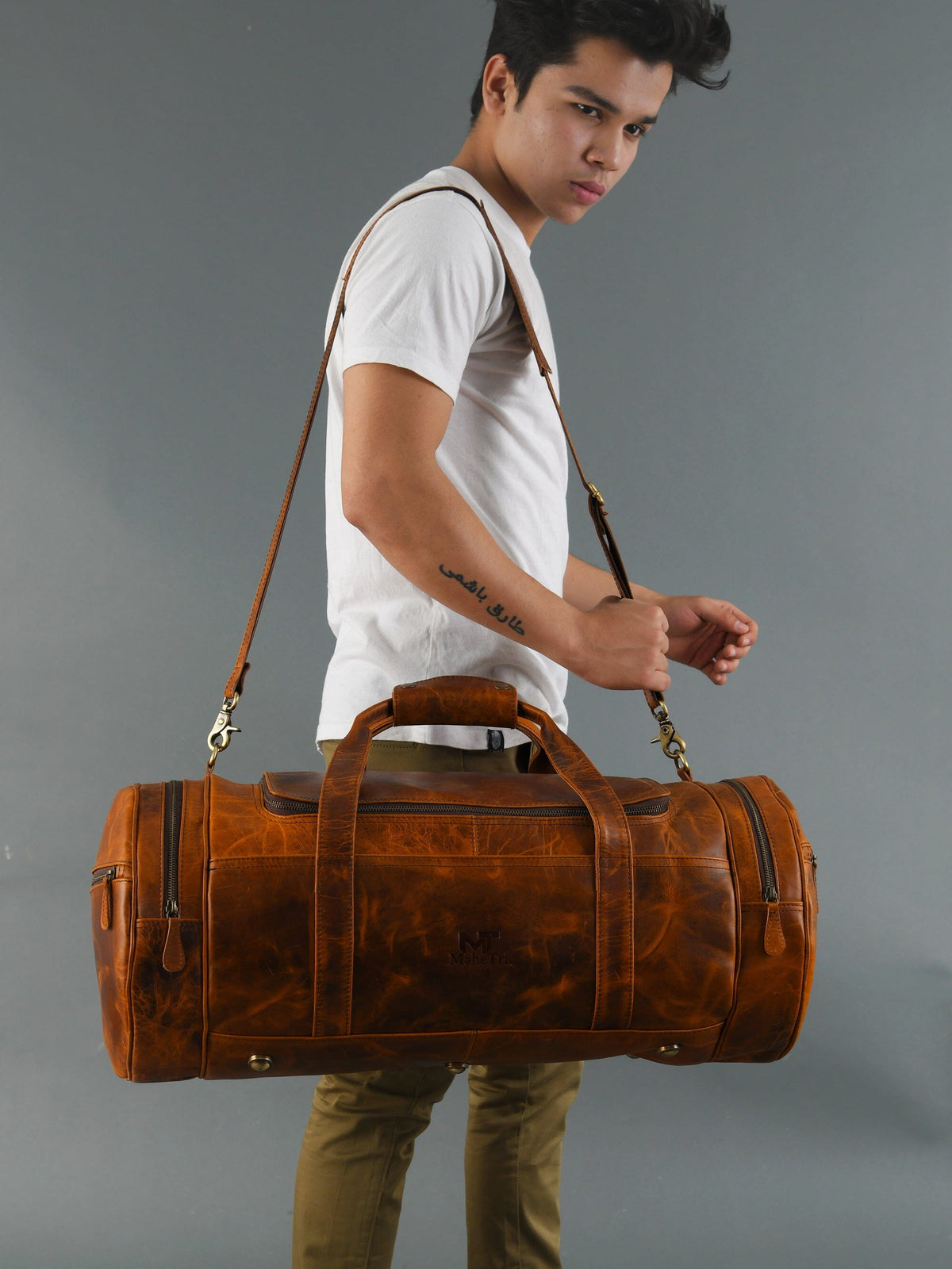 Classy Leather Bags Leather Gym Travel Bag, Round - AVBL MRKT (4)