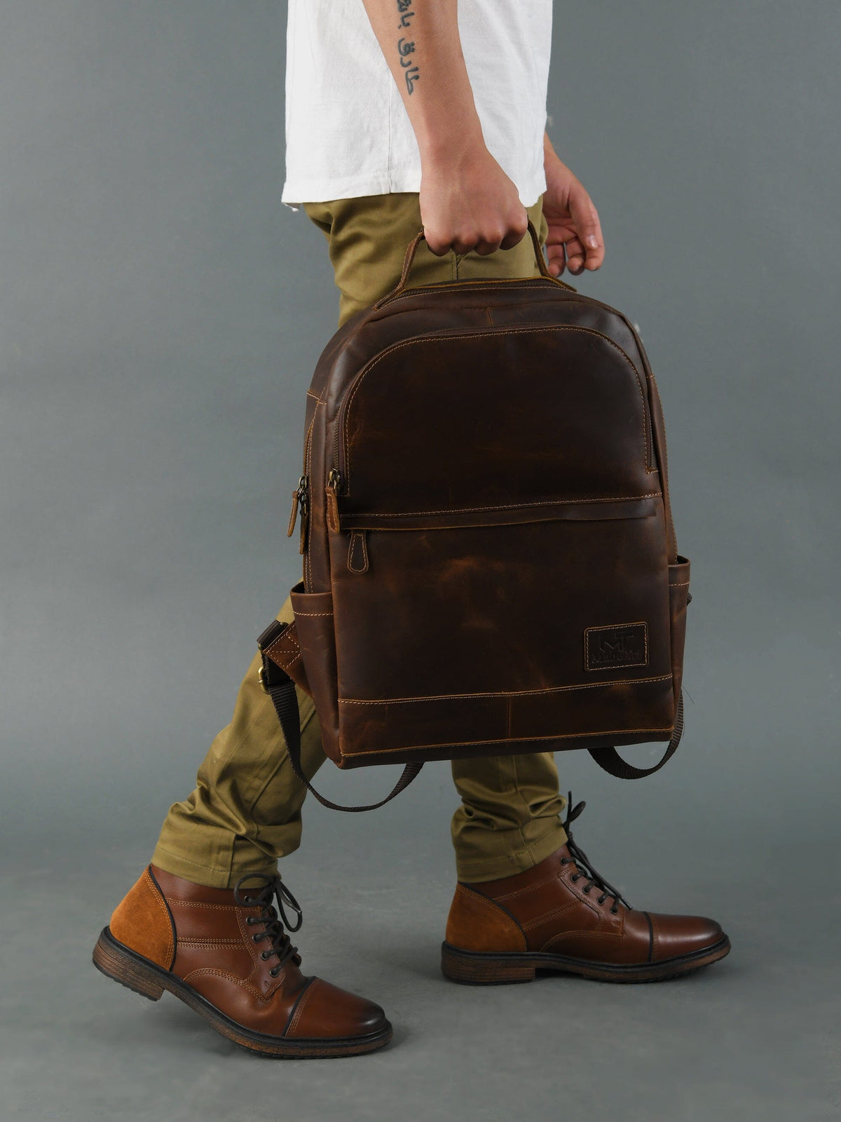 Classy Leather Bags MaheTri Cambridge Unisex Buffalo Leather Backpack - AVBL MRKT (8)