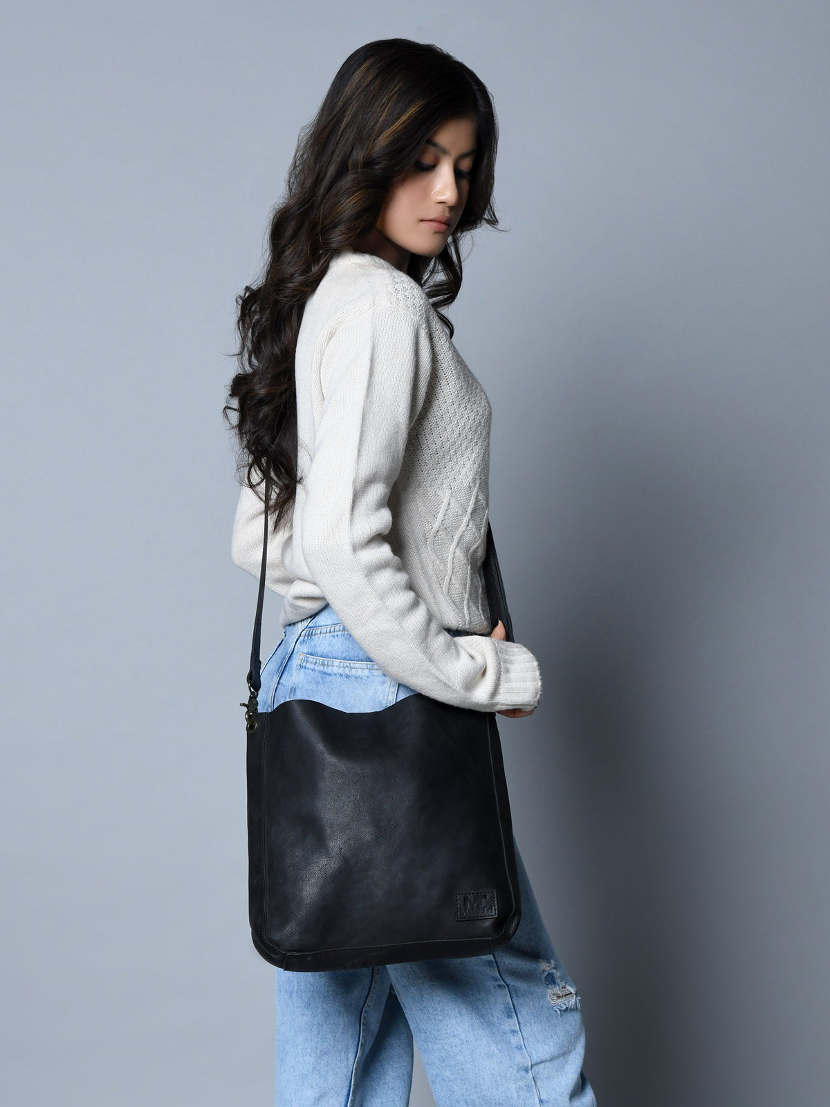 Classy Leather Bags Serenity Everyday Crossbody Sling, Black - AVBL MRKT (6)