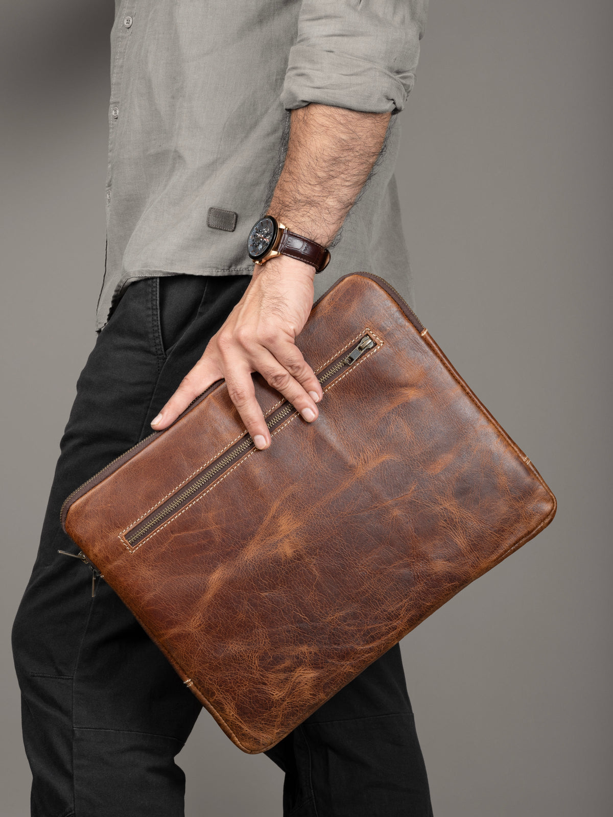 Classy Leather Bags Tan Laptop Sleeve - AVBL MRKT (7)