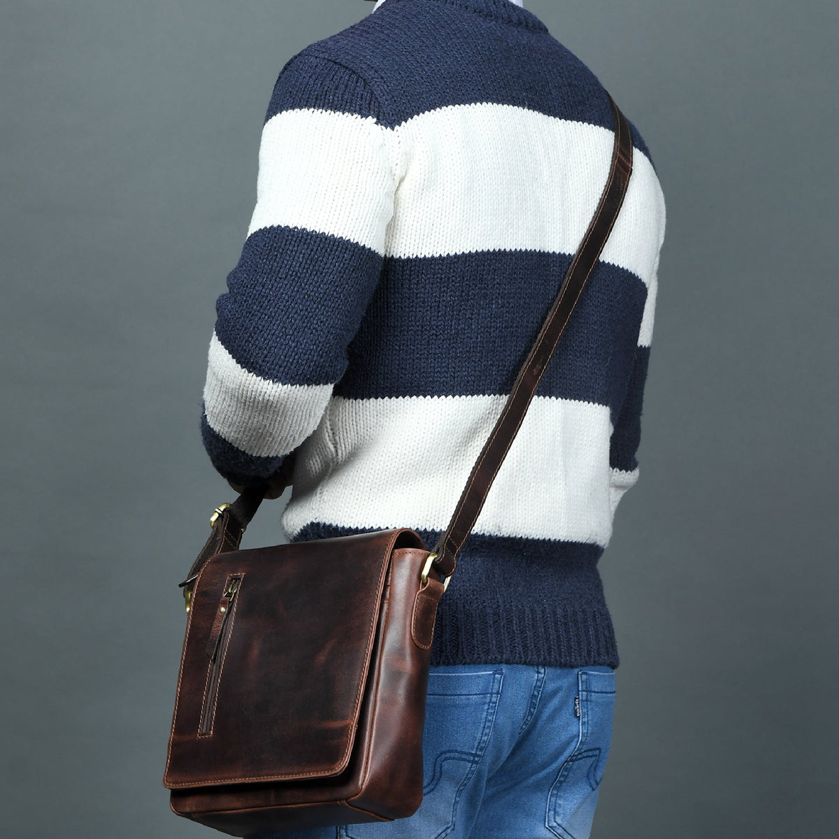 Classy Leather Bags The Barton Crossbody - AVBL MRKT (3)