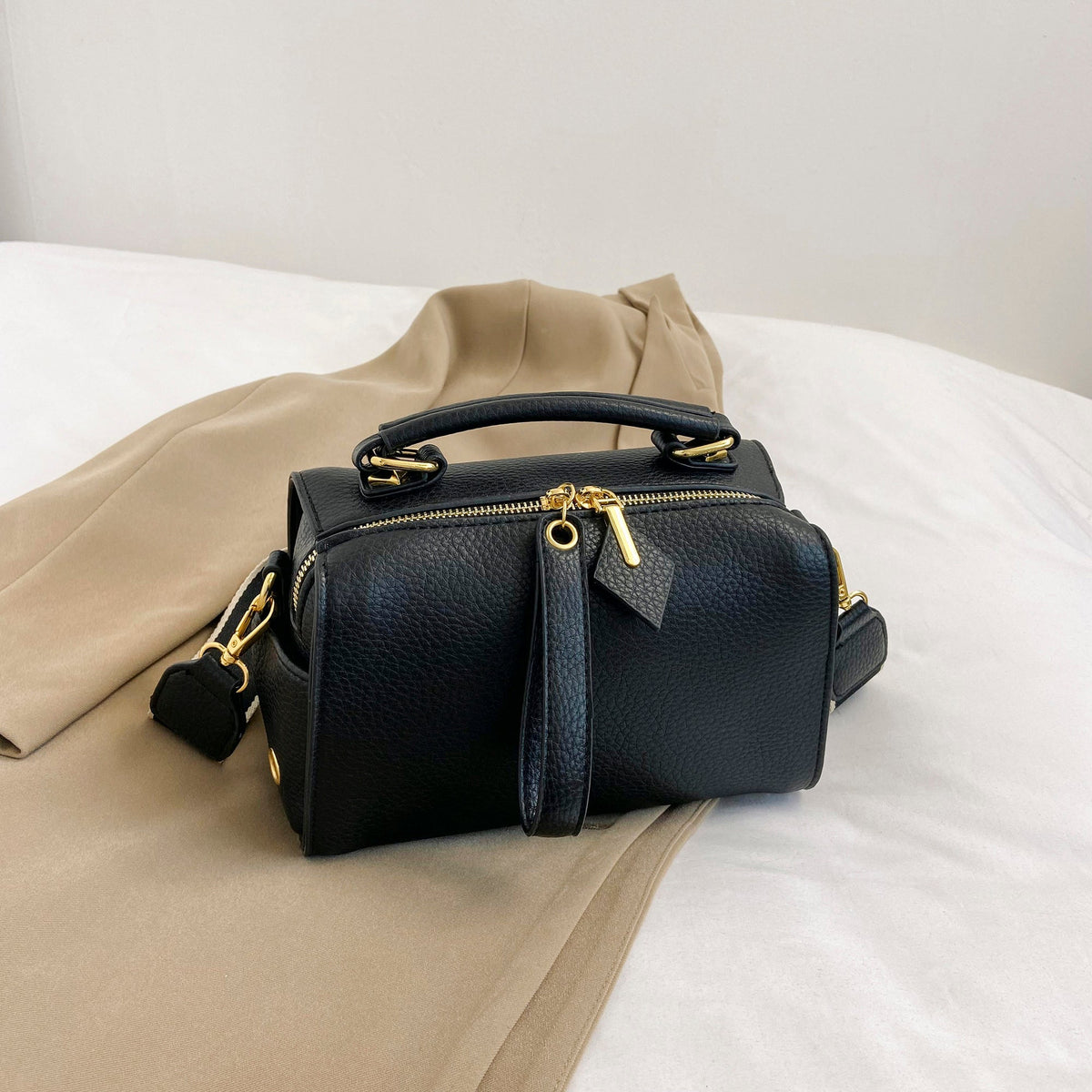 Classy Leather Bags The Camden Mini Barrel Bag - AVBL MRKT (5)