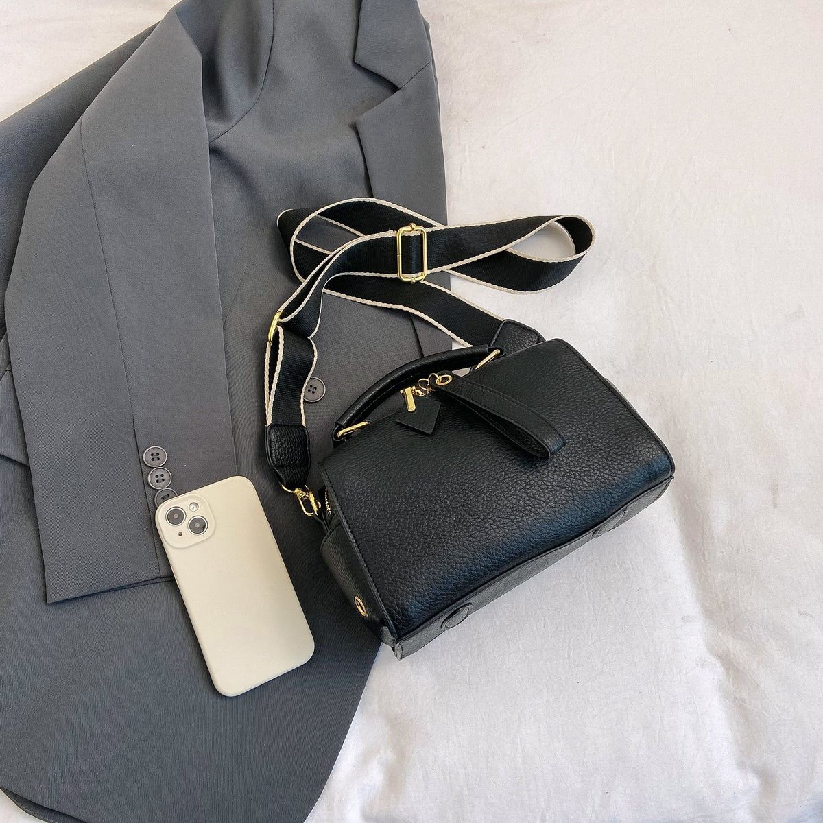 Classy Leather Bags The Camden Mini Barrel Bag - AVBL MRKT (8)