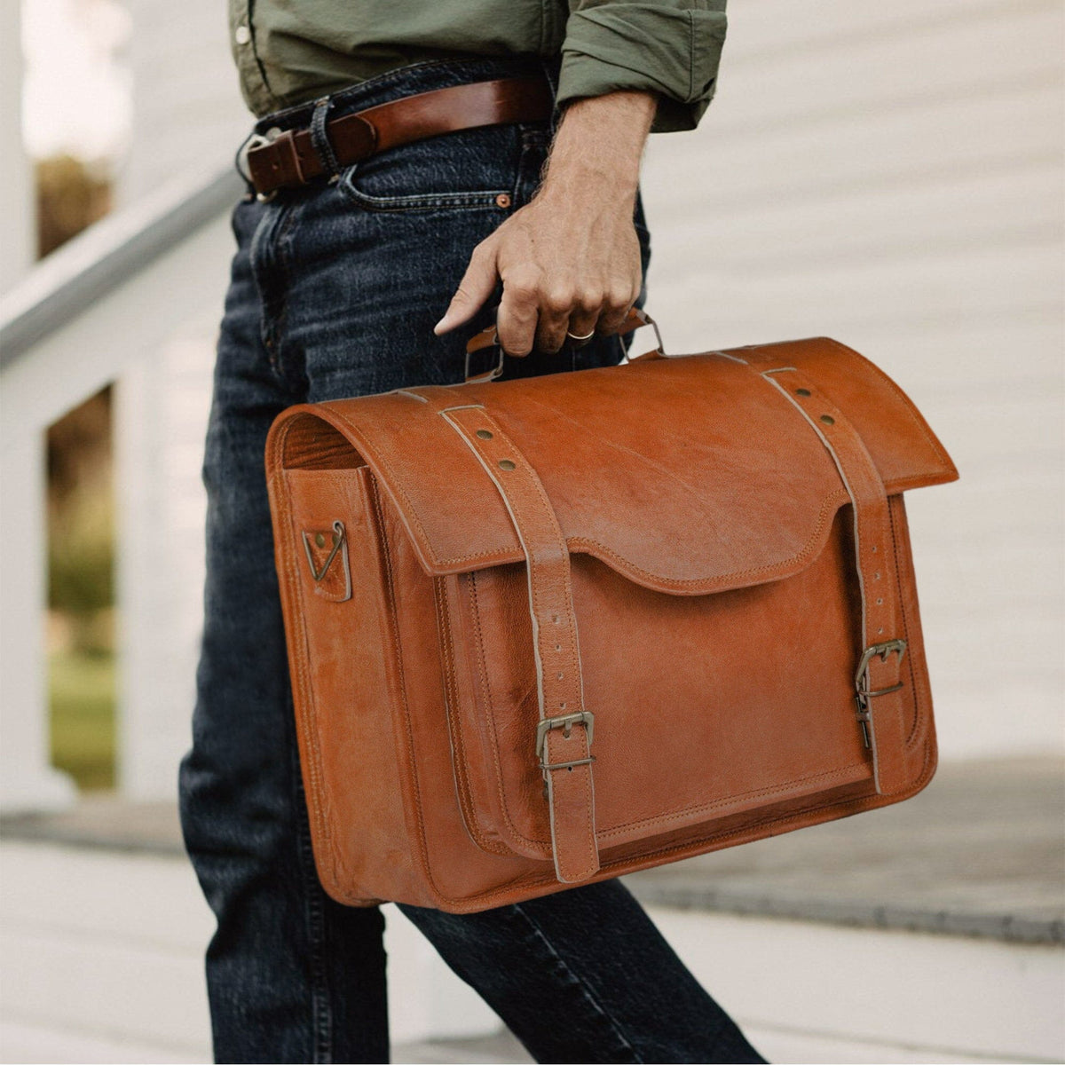 Classy Leather Bags The Classic Gentleman - AVBL MRKT (2)