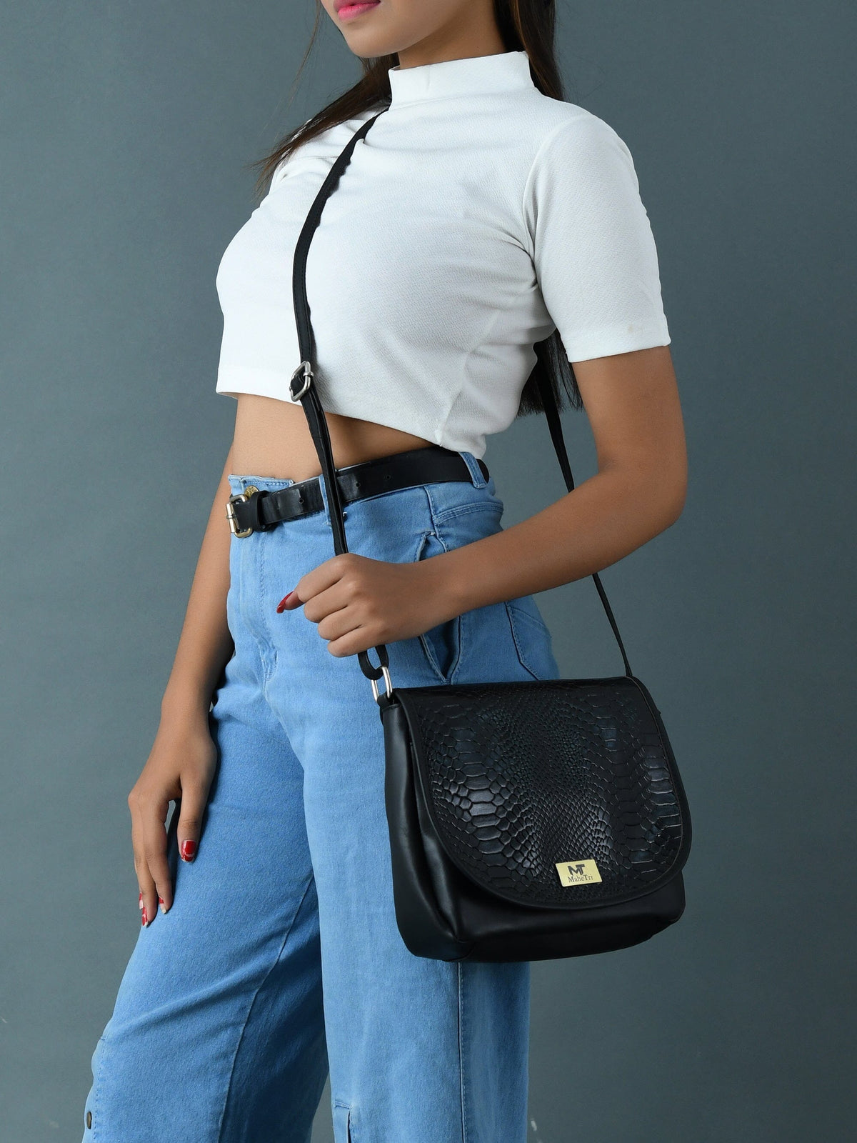 Classy Leather Bags The Croco Satchel- Black - AVBL MRKT (4)