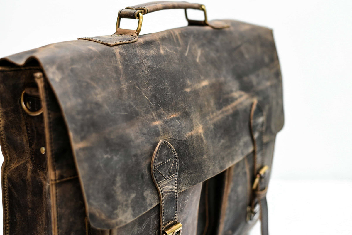 Classy Leather Bags The Indiana Jones - AVBL MRKT (6)