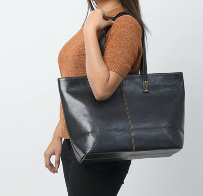 Classy Leather Bags The Kim Tote Bag- Black - AVBL MRKT (2)