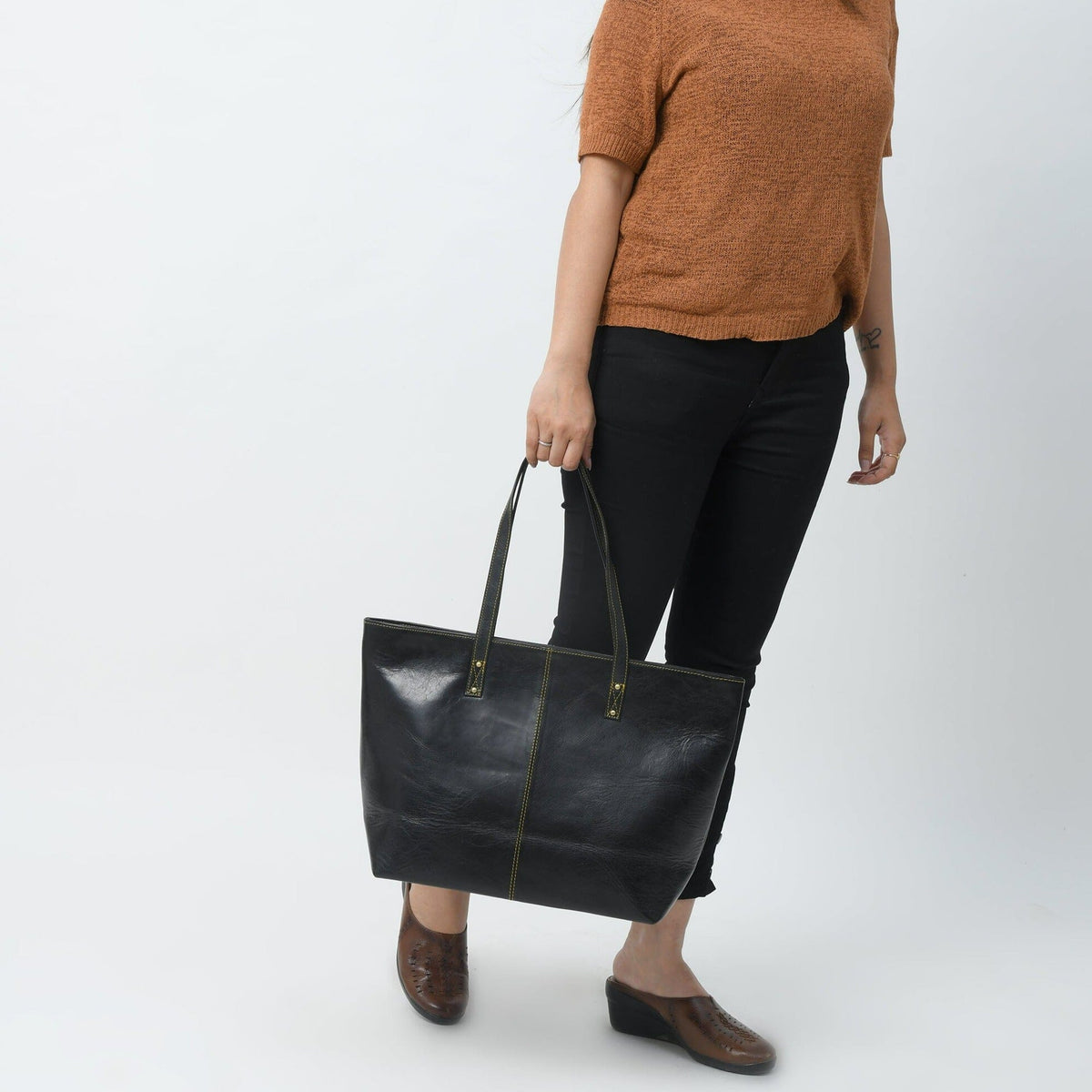 Classy Leather Bags The Kim Tote Bag- Black - AVBL MRKT (3)