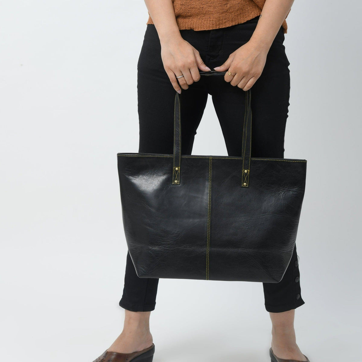 Classy Leather Bags The Kim Tote Bag- Black - AVBL MRKT (4)