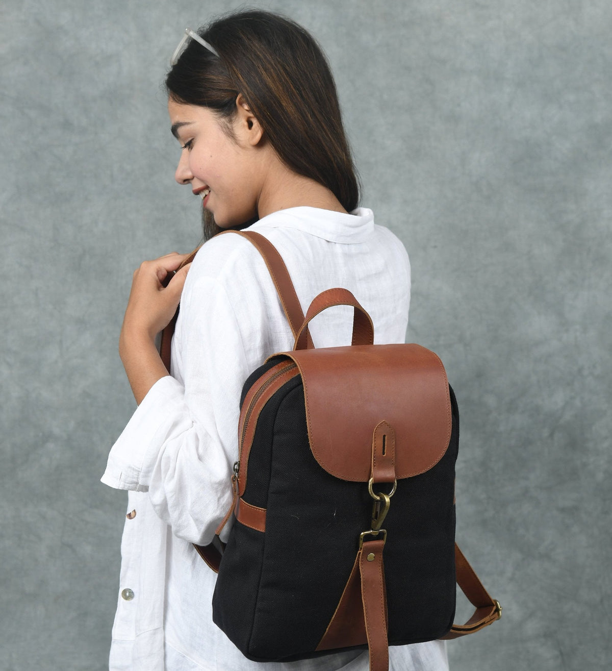 Classy Leather Bags The Mini Bailey Canvas - AVBL MRKT (3)
