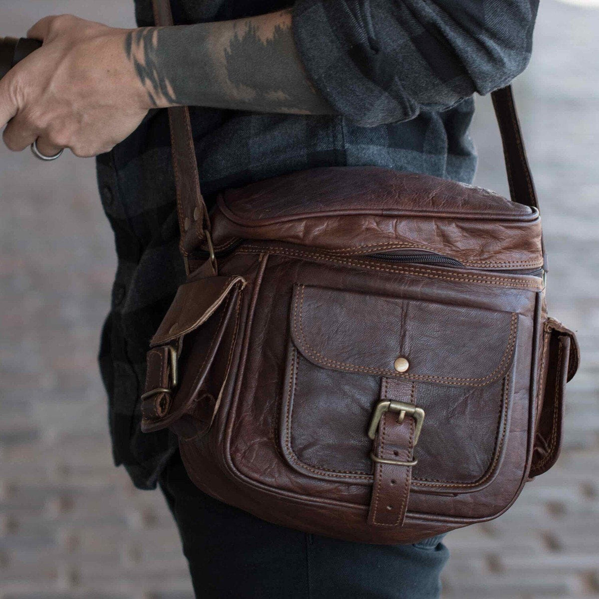 Classy Leather Bags The Simmons Camera Bag - AVBL MRKT (5)