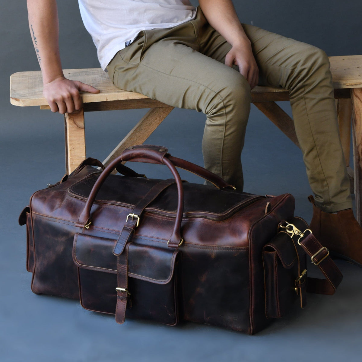 Classy Leather Bags The Stellan Buffalo Duffel - AVBL MRKT (1)