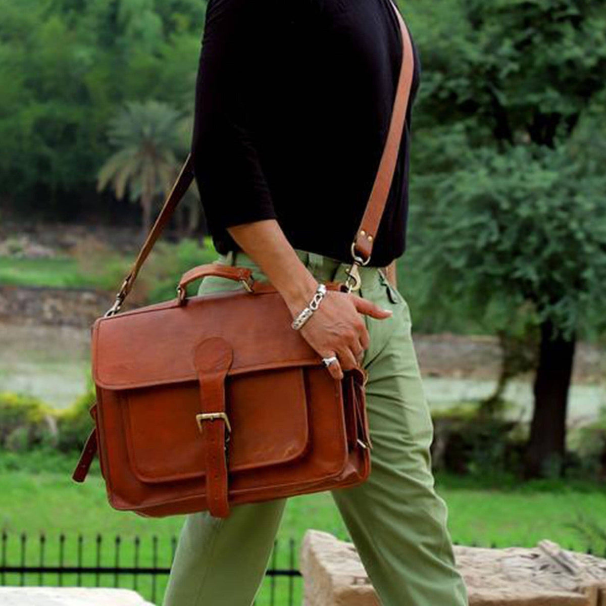 Classy Leather Bags The Vintage Denver - AVBL MRKT (2)