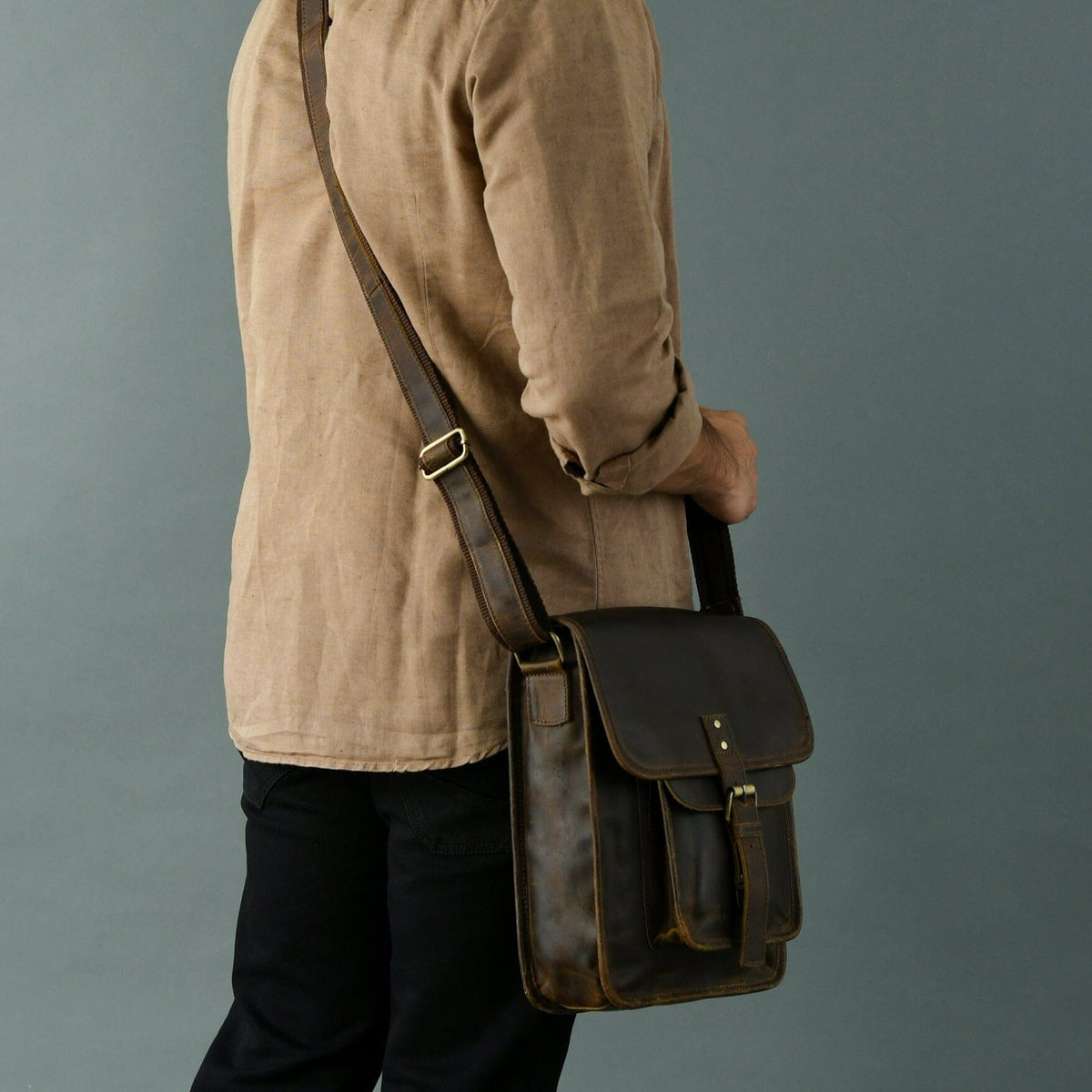 Classy Leather Bags Urban Messenger Bag - AVBL MRKT (2)
